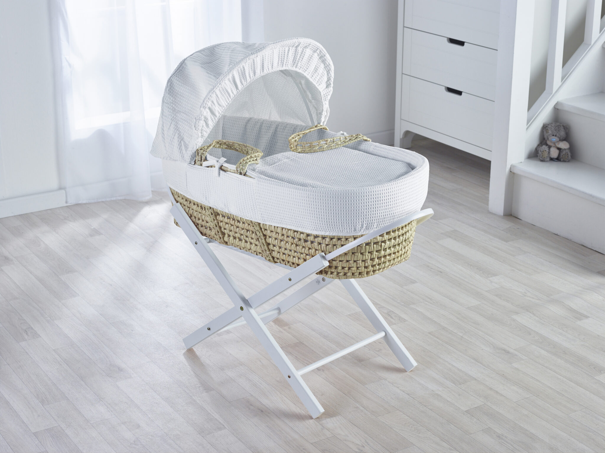 Unisex moses basket with sales stand